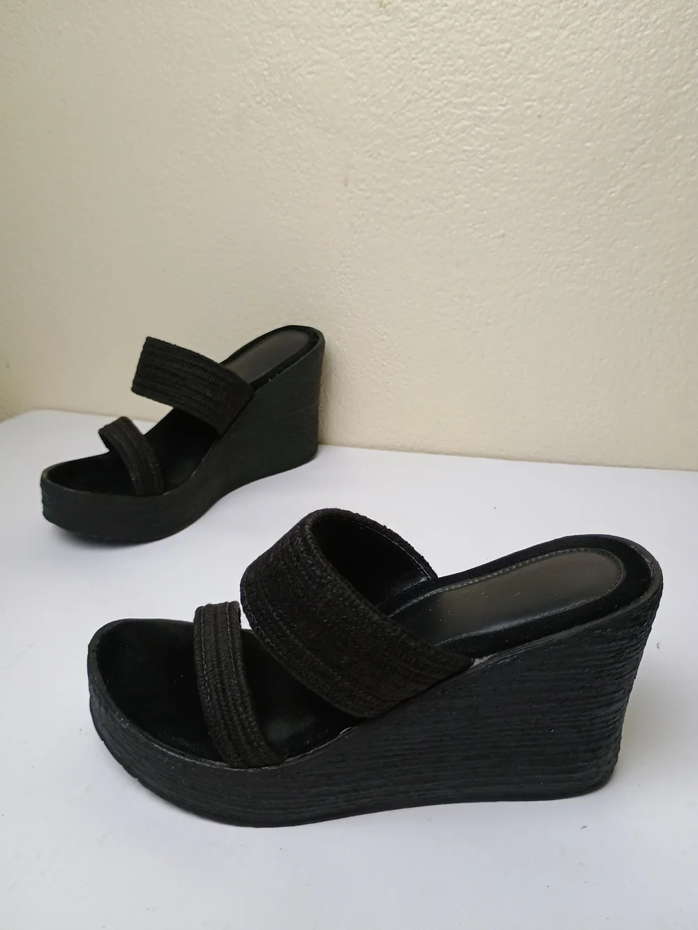 Sbicca Vibe Size 6 Black Dual-Strap Wedge Slide Sandals -Bohemian Aesthetic